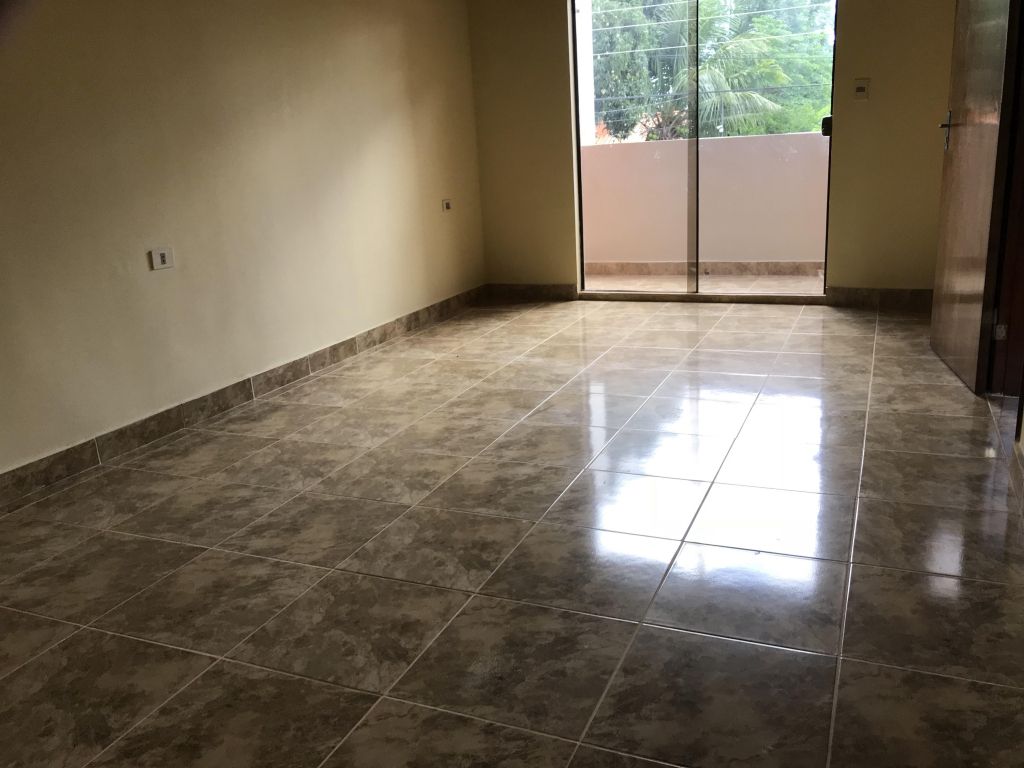 VENDO DUPLEX A CUADRAS DE MCAL. LÓPEZ Y LIBERTAD ( DYLANA CAFÉ, SHOPING PINEDO) — foto 2