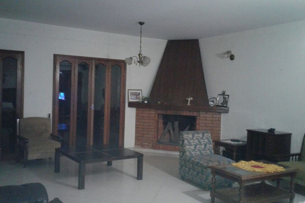 Vendo Casa en Barrio Ykua Sati — foto 2