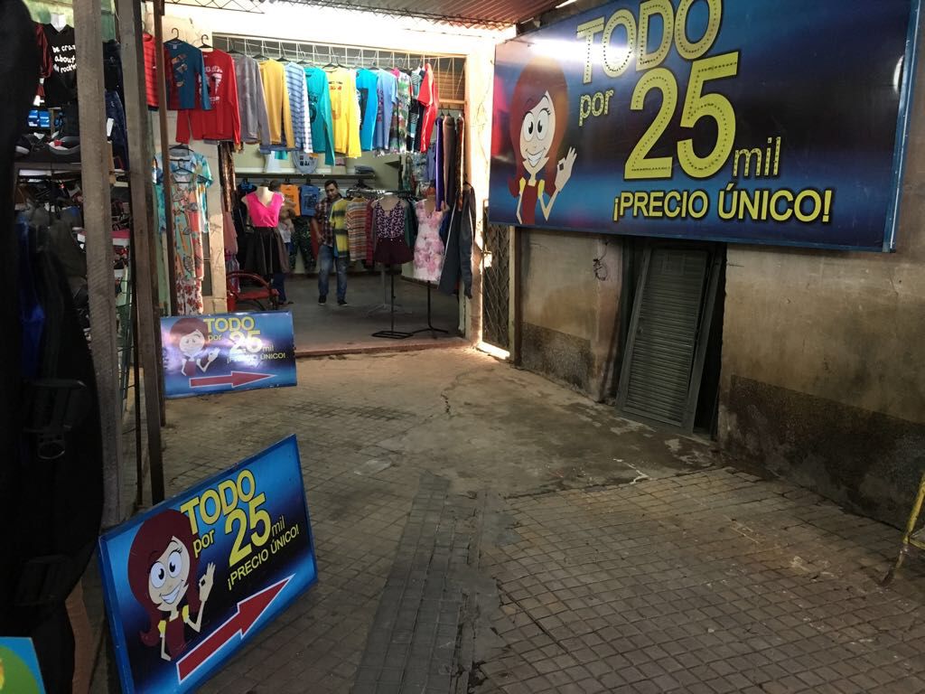 Vendo tienda en el Mercado 4 por viaje! — foto 3