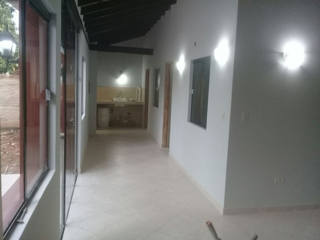 CASA DE 2 DORMITORIOS EN SAN LORENZO — foto 2