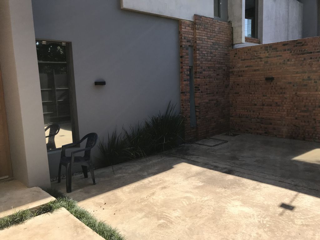 Vendo Duplex a estrenar barrió Ycua Sati — foto 2