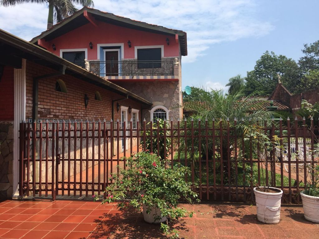 Casa en Capiata km 23 ruta 1 Precio Oferta aceptamos entrega + cuota — foto 3
