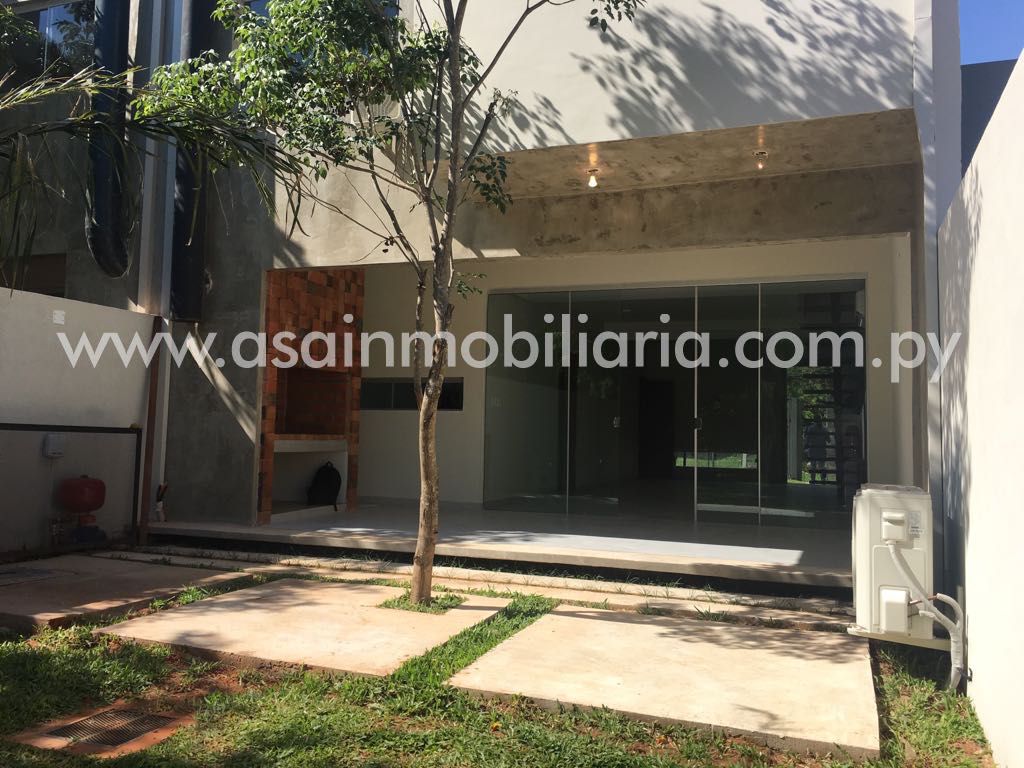 A ESTRENAR CASA PAREADA 4 DORM ZONA ÑU GUASU — foto 2