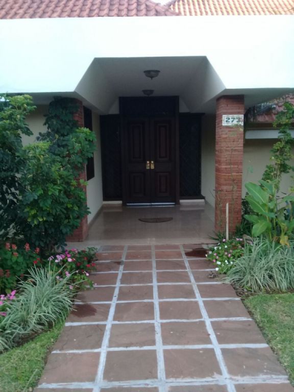 Residencia amplia 1700 m2 de primer nivel, Lambaré Bo.Felicidad — foto 2