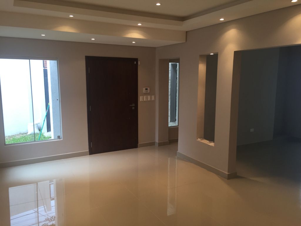 VENDO CASA ZONA MUNICIPALIDAD DE ASUNCION — foto 3