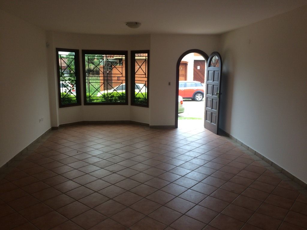 OFERTA! DUPLEX 4 DORM - B° MCAL ESTIGARRIBIA — foto 2