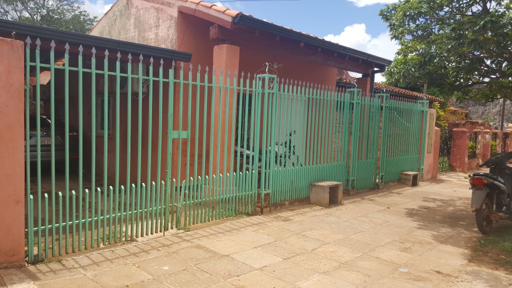 VENDO 2 CASAS EN 1 MISMO TERRENO EN LA CIUDAD DE CONCEPCIÓN, BARRIO CENTRO!!! — foto 2