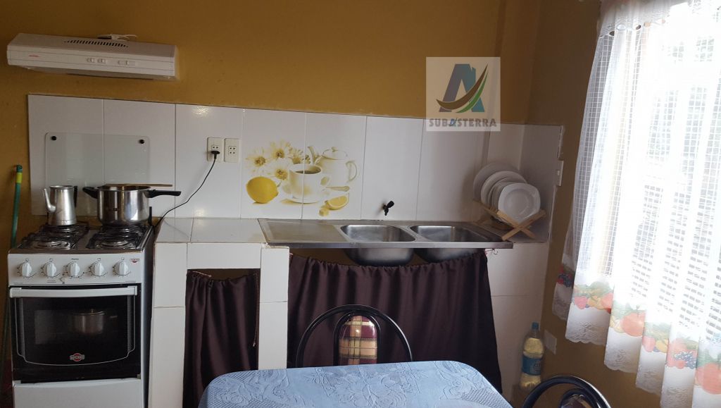 Propiedad de 100 m2 aproximadamente con 2 salones y garaje en la planta baja y amplio departamento en la planta alta — foto 3