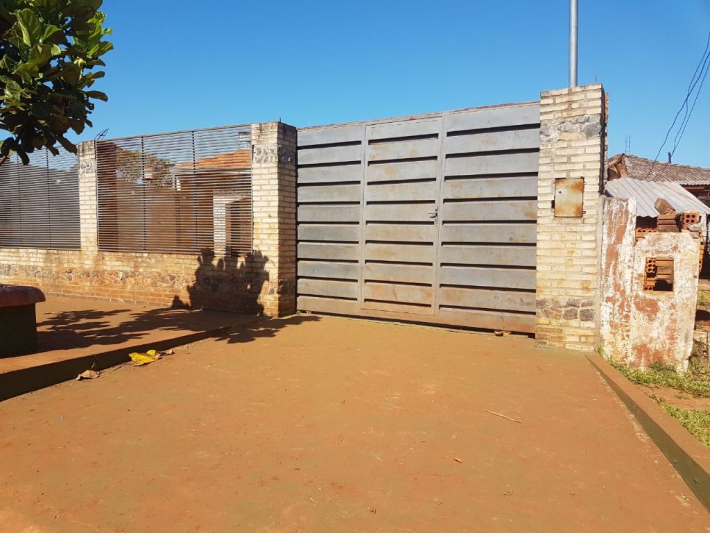 Cambio una Casa Zona Hernandarias por un Tracto Camión con Carreta, — foto 2