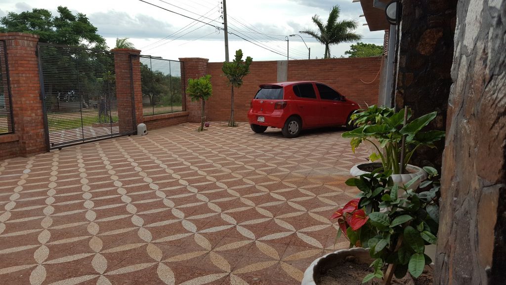 VENDO AMPLIA CASA EN LIMPIO — foto 3