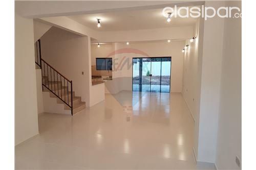 Vendo amplio dúplex a estrenar en Luque — foto 2