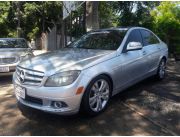 VENDO MERCEDES BENZ C300 - AÑO 2010 FULL EQUIPO - POCO USO IMPECABLE ESTADO - TR CON AUGUSTO CENTURION -
