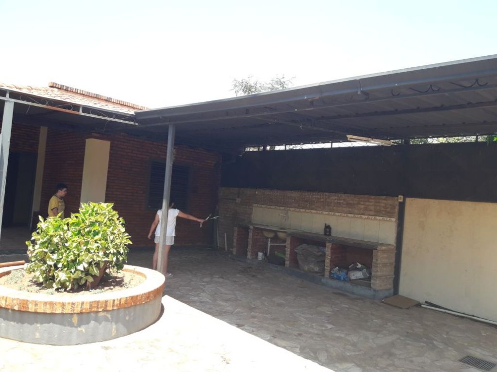 REMATO...!!!! Hermoso chalet Capiata — foto 2
