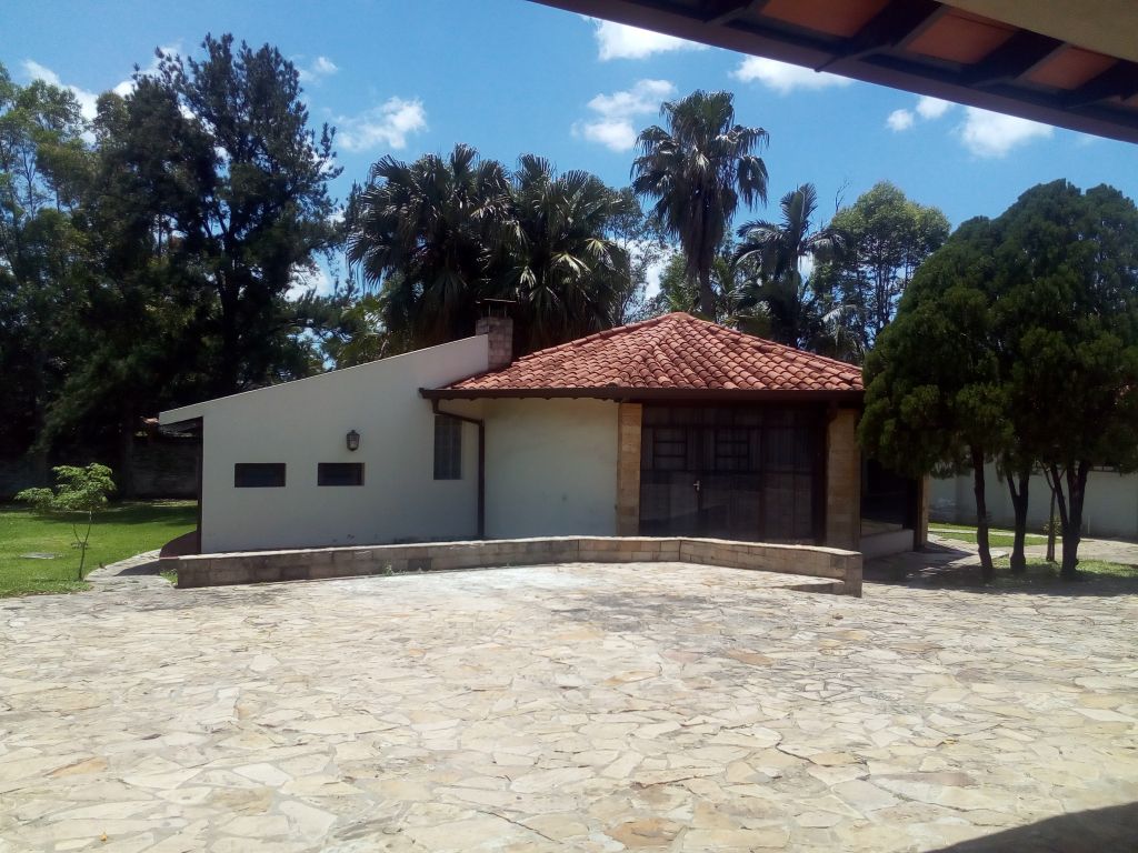 OFERTO!!!... CASA QUINTA 5067,57 M2, CON PISCINA - SOBRE AV NANAWA -LUQUE — foto 2