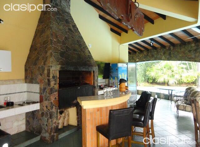 VENDO RESIDENCIA EN BARRIO MBURUCUYA — foto 3