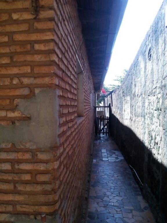 Vendo casa de 4 cuatro dormitorios en Reducto, San Lorenzo. — foto 3