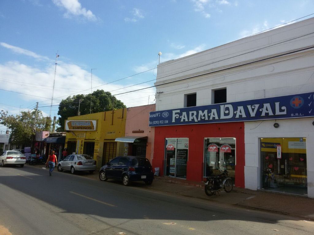 GUARAMBARE - PROPIEDAD CON 13 SALONES COMERCIALES — foto 2
