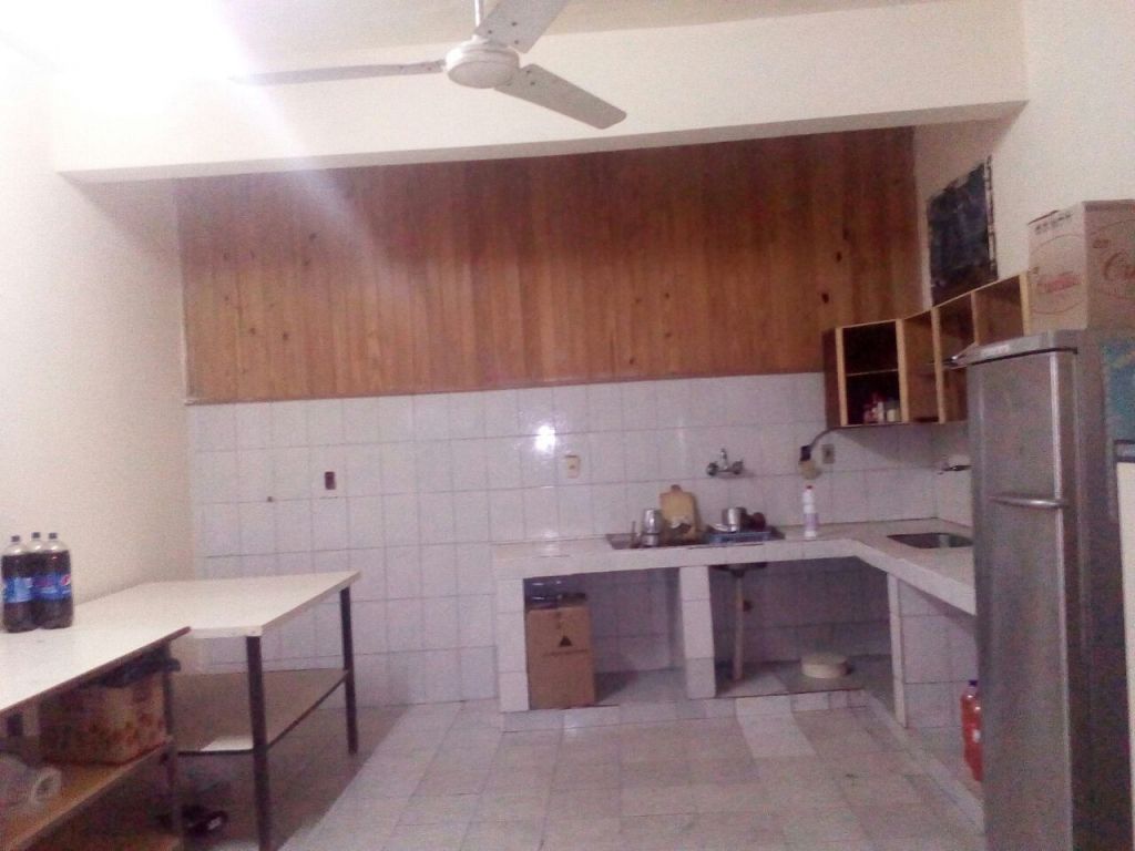 Zona Pinedo - Salón Comercial con departamentos — foto 3