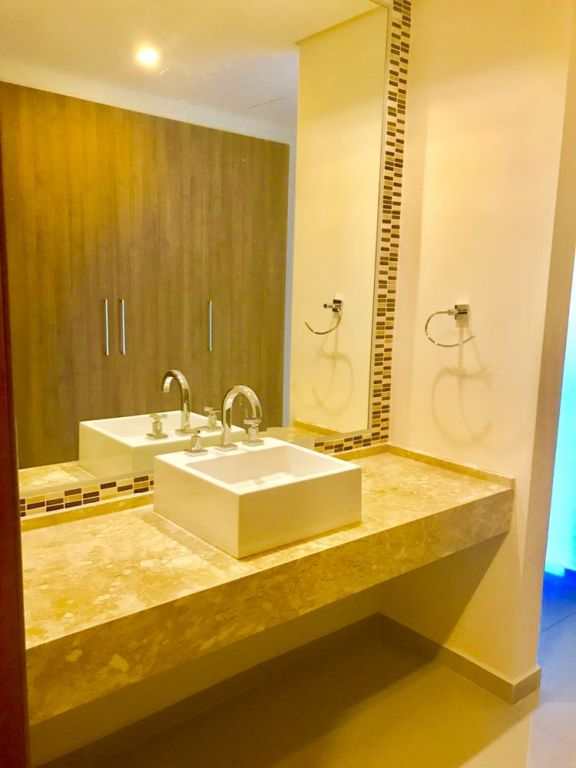 DEPARTAMENTO EN EDIFICIO AUSTEN PLAZA MBURUCUYA — foto 3