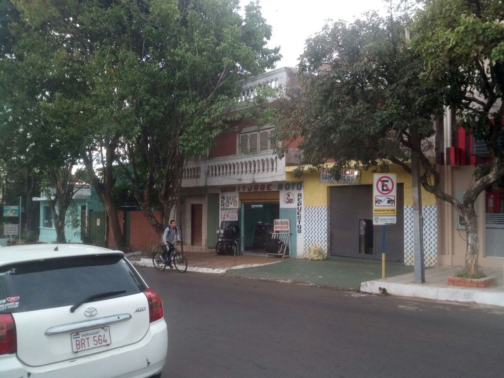 Vendo Casa con Edificio de dos plantas (20x43m2) Centro de Luque. — foto 3