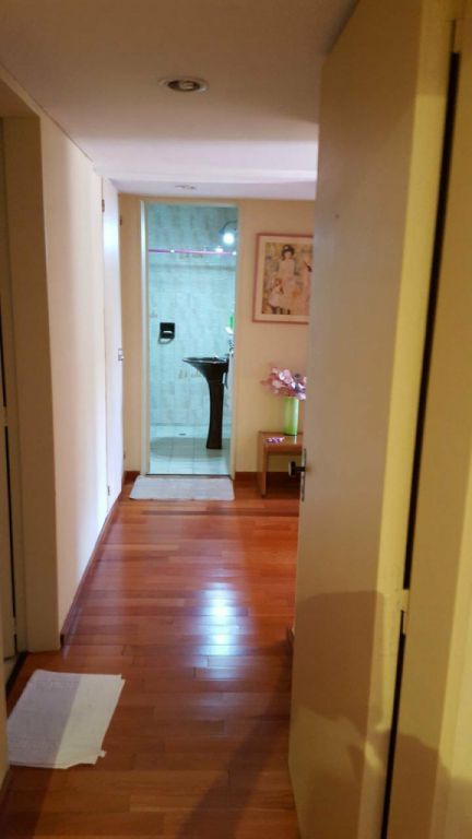 HERMOSO Y AMPLIO departamento con cochera propia en el centro de Asunción!!! — foto 3