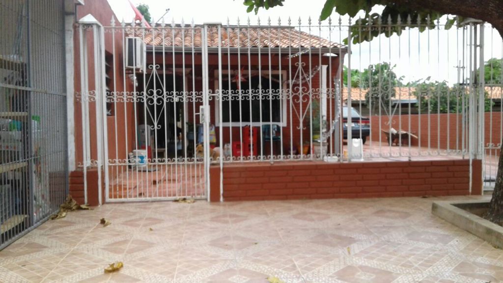 VENDO CASA CON 5 DORMITORIOS EN ÑEMBY — foto 2