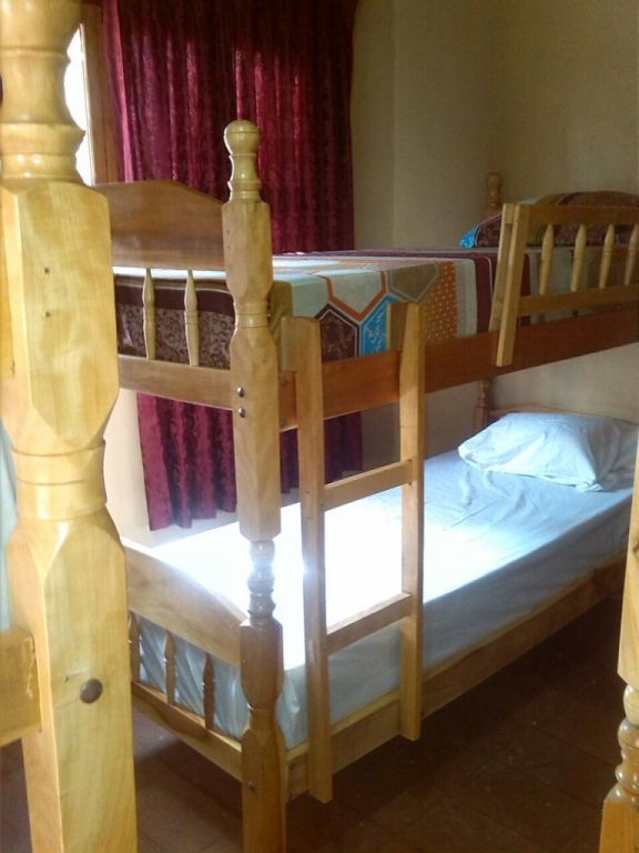 Hostel en Encarnacion, Habitacion con 6 Camas 350.000 gs. — foto 3