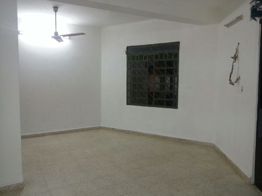 Salón comercial zona shopping del sol — foto 3