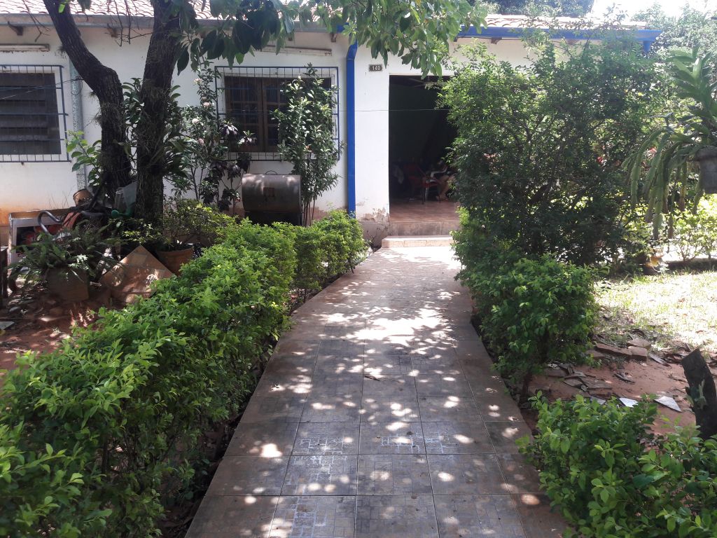 VENDO CASA ZONA MUNICIPALIDAD DE LUQUE — foto 2