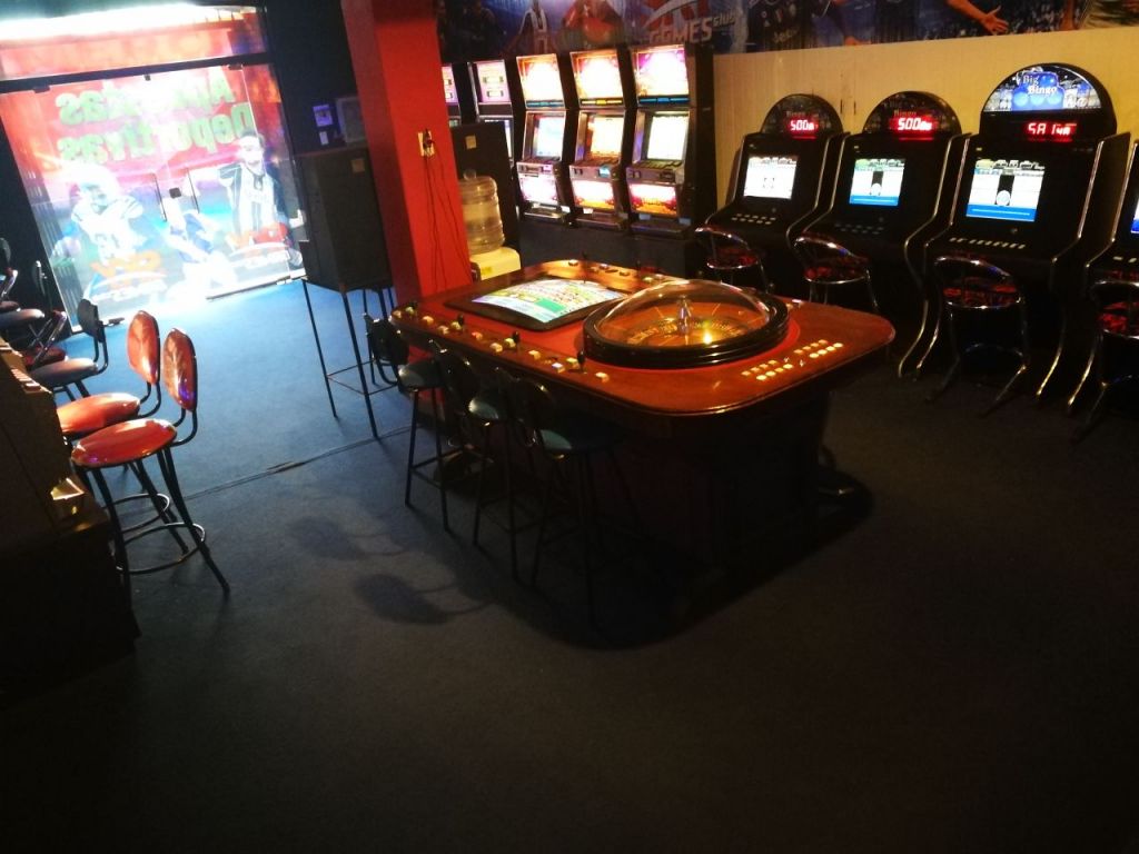 Sala de Juegos Electrónicos y Tragamonedas – Apuestas Deportivas Gs. 300.000.000 — foto 2