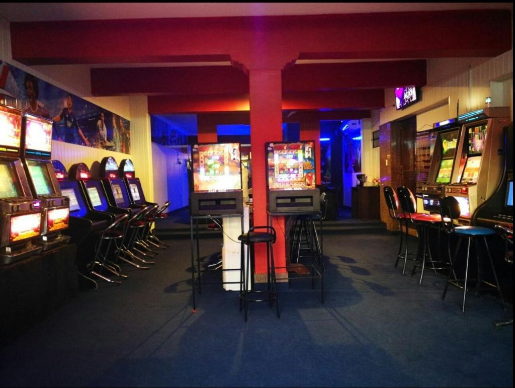 Sala de Juegos Electrónicos y Tragamonedas – Apuestas Deportivas Gs. 300.000.000 — foto 3