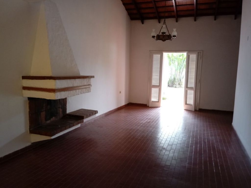 Terrés ALQUILA casa zona León Condou - Barrio Coca Cola — foto 2