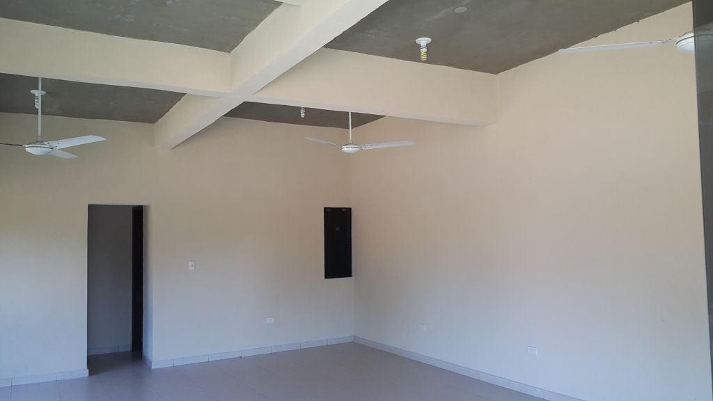 HERMOSO SALÓN IDEAL PARA COMERCIO, PELUQUERÍA U OFICINA. — foto 3