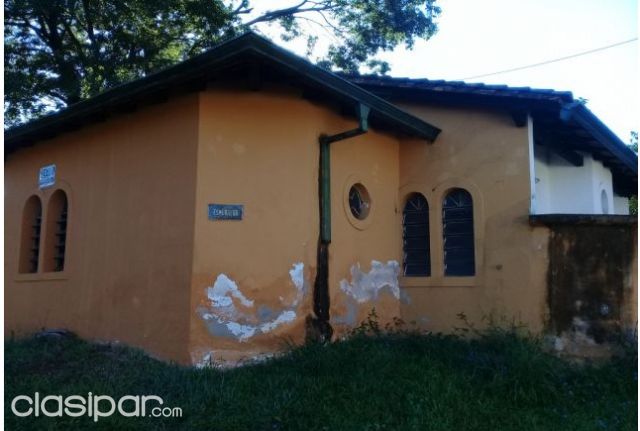 EN BARRIO RESIDENCIAL CASA CON 3 HABITACIONES — foto 2
