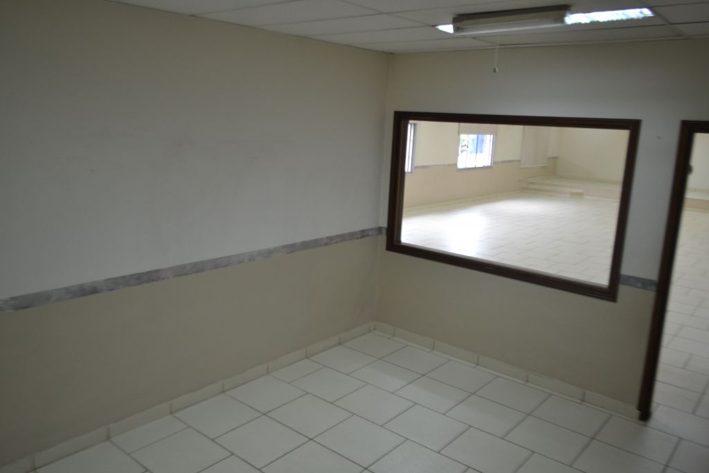 VENDO SALON ZONA TERMINAL. — foto 2