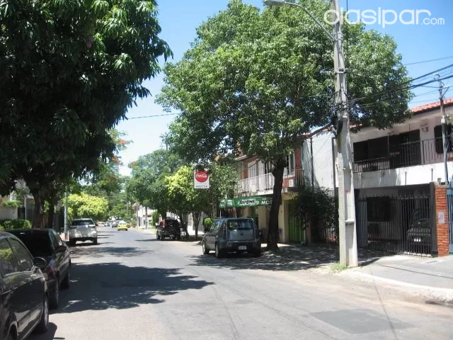 ***BARRIO VILLA MORRA - RECOLETA: SDIMAS MOTTA CASI SUCRE***VENDO FINCA DE 300M2 — foto 3