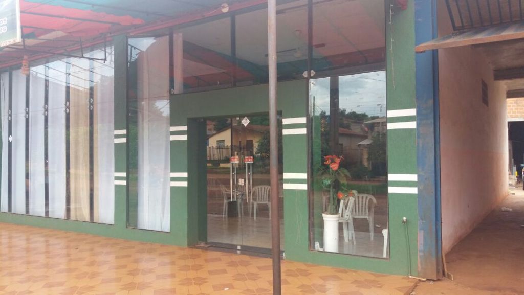OFERTA vendo local en km 10 acaray sobre la avenida.... — foto 2