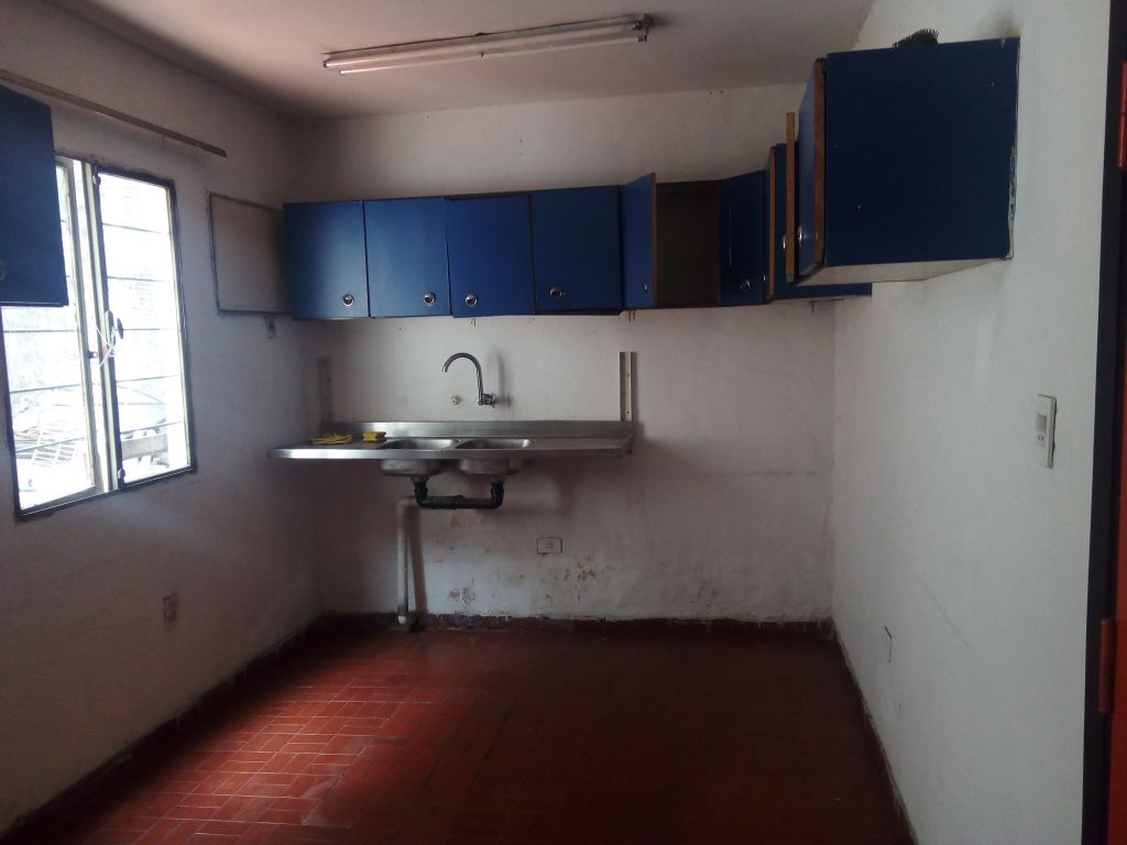 Pieza en dpto centrico con baño compartido — foto 2