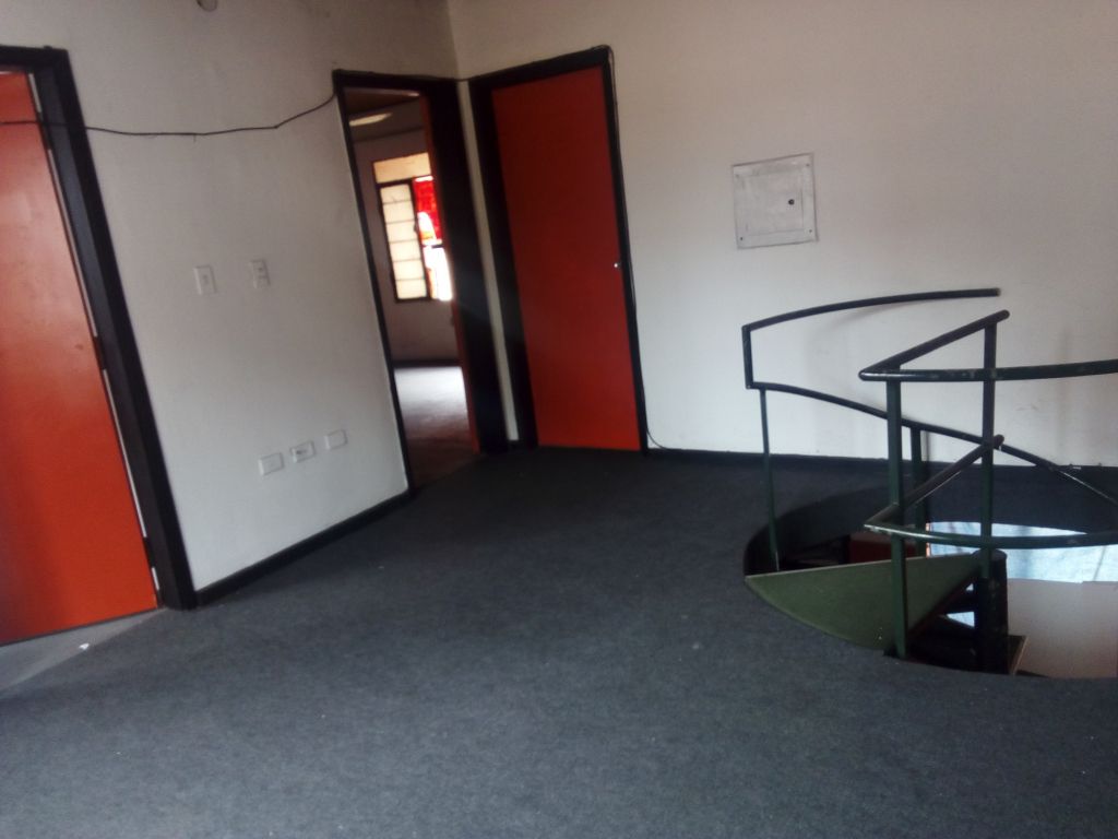Pieza en dpto centrico con baño compartido — foto 2