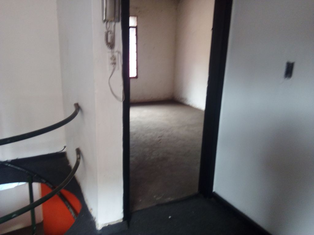 Pieza en dpto centrico con baño compartido — foto 3