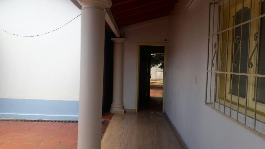 VENDO CASA EN CIUDAD DEL ESTE — foto 3