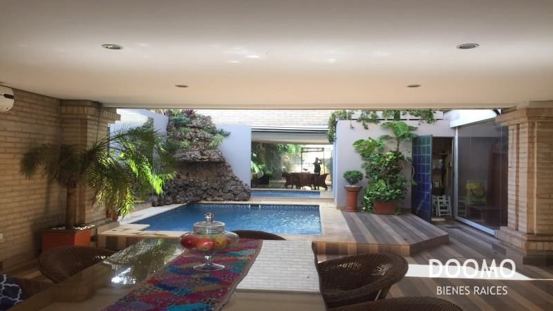 HERMOSA Y FINA CASA IDEAL PARA DIOLOMATICOS — foto 3