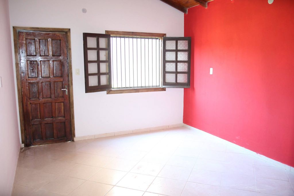 Venta de casas en Luque – Zona Aeropuerto – Rakiura – Loma Merlo. Una cuadra del asfalto. — foto 2