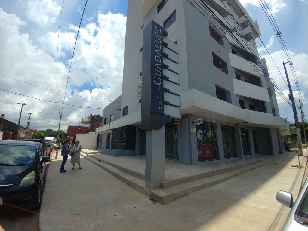 Vendo local comercial. Inmejorable ubicación. — foto 3