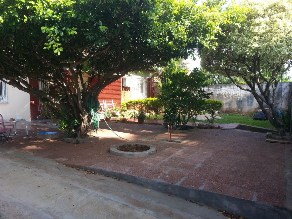Casa independiente en barrio San Jose Lambare — foto 2