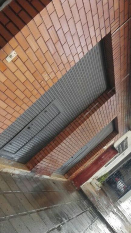 Alquiló dos salones comerciales — foto 2
