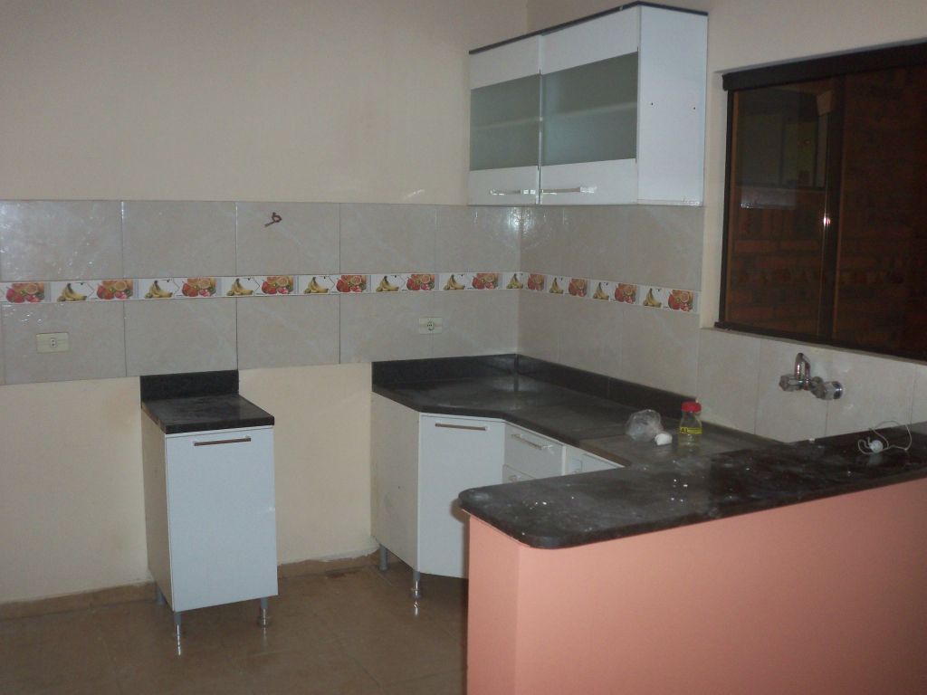 ELEGANTE DUPLEX DE 2 PL 3 DORMITORIOS PATIO Bº MBURUCUYA — foto 3