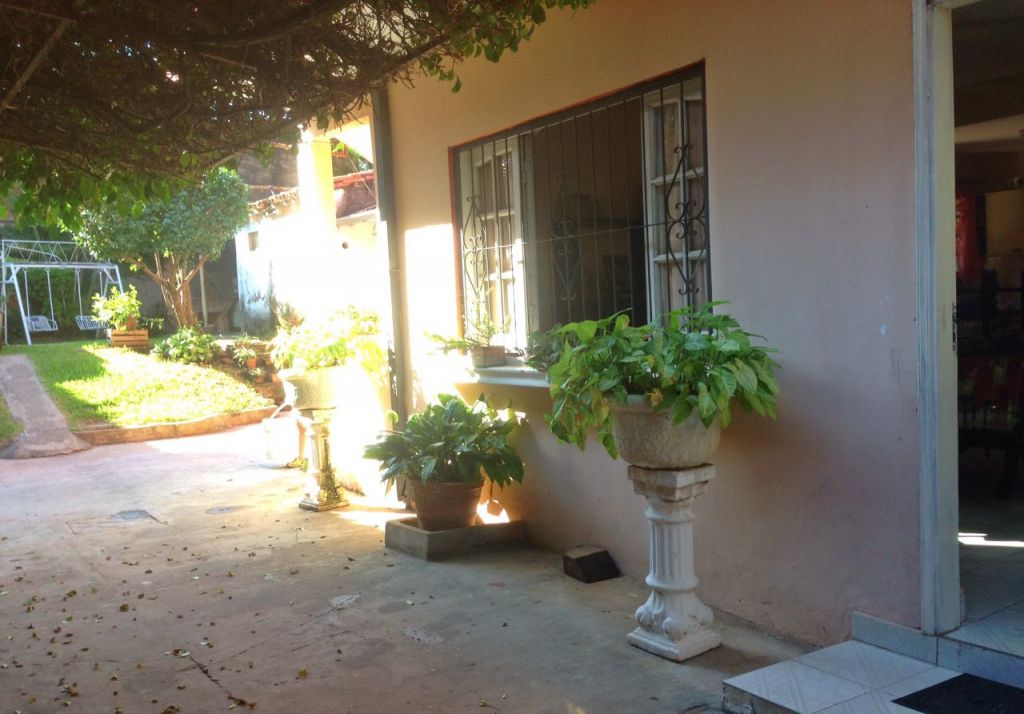 VENDO EDIFICIO( 3 dptos + salon comercial) Bo. SAN VICENTE. — foto 3