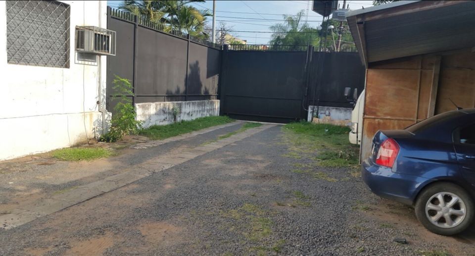 VENDO PROPIEDAD DE 812 M2 EN EL CENTRO DE ASUNCIÓN CON OFICINAS — foto 3