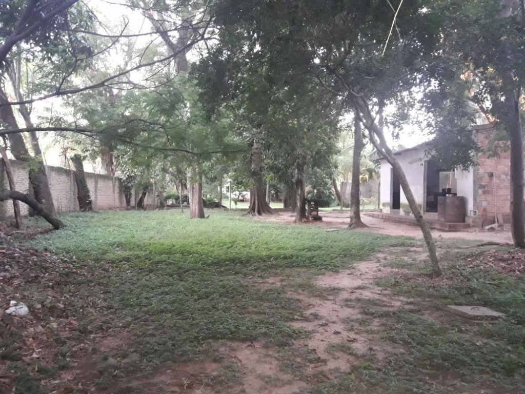 Vendo terreno 2500 mt2. con casa sobre la avenida sacramento a 3 cuadras de España — foto 3